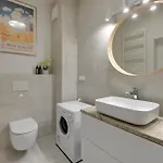 Nadmorski Dwor 800m Od Plazy By Downtown * Danzica