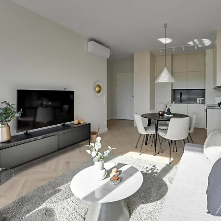 Nadmorski Dwor 800m Od Plazy By Downtown *