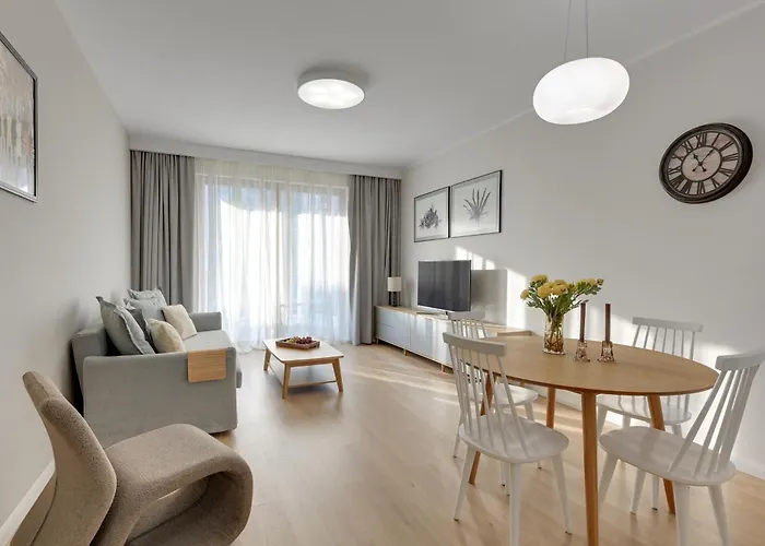 Nadmorski Dwor 800m Od Plazy By Downtown Γκντανσκ