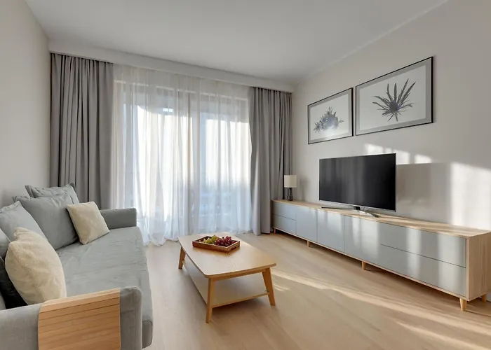 Nadmorski Dwor 800m Od Plazy By Downtown Γκντανσκ