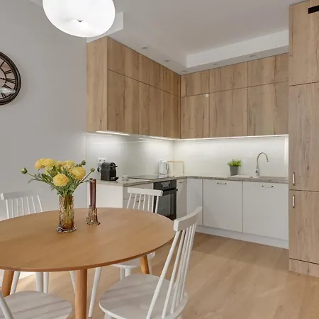 Nadmorski Dwor 800m Od Plazy By Downtown *