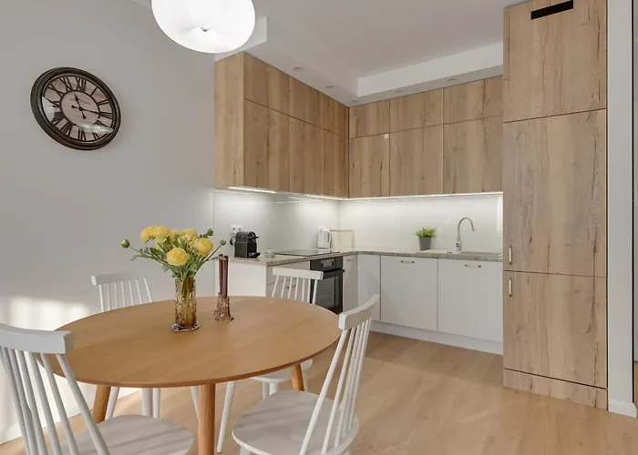 Nadmorski Dwor 800m Od Plazy By Downtown *