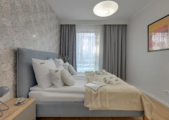 Nadmorski Dwor 800m Od Plazy By Downtown